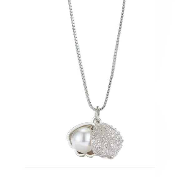 925 Sterling Silver Necklace With Clam Shell And Pearl. NWOT - Picture 1 of 3